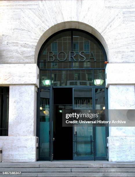 Borsa di milano, piazza affari, palazzo mezzanotte, milan, italy