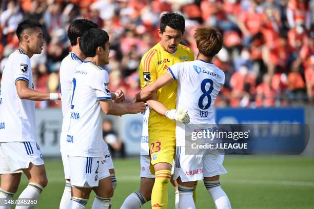 William POPP of FC Machida Zelvia react after PK during the J.LEAGUE Meiji Yasuda J2 13th Sec. Match between Omiya Ardija and FC Machida Zelvia at...