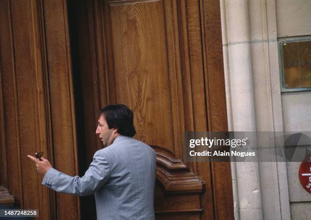 Arrivée de Jean-Pierre Bernès.