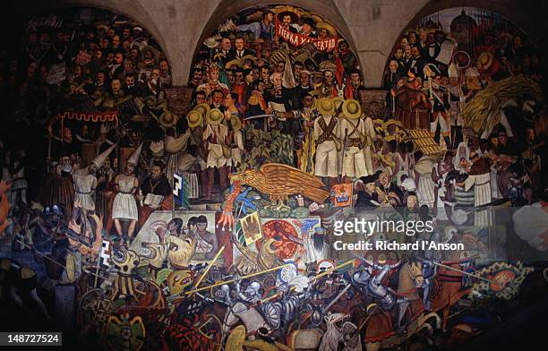 murals by diego rivera in the national palace, 120 frescos were painted by rivera and his assistants in the 1920's - diego rivera fotografías e imágenes de stock