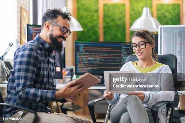 1,288 Fake Computer Screen Stock Photos, High-Res Pictures, and Images ...