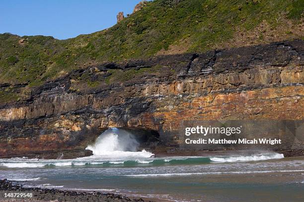 coastline at hole in the rock. - wild coast stock-fotos und bilder