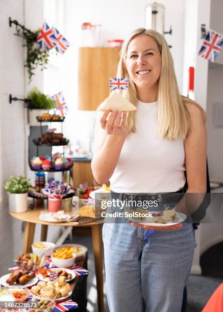 proud to be british - british flag cake stock pictures, royalty-free photos & images
