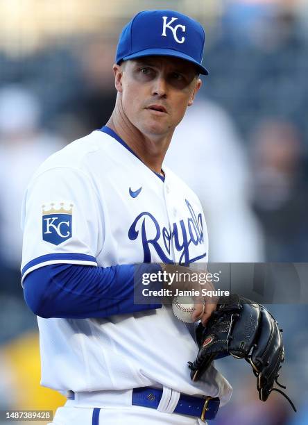 Starting pitcher Zack Greinke of the Kansas City Royals prepares to pitch during the 1st inning of the game against the Baltimore Orioles during the...