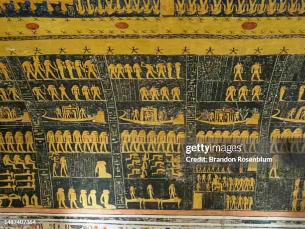 kv9, the tomb of ramesses v & ramesses vi, in the valley of the kings in luxor, egypt - tomb stock pictures, royalty-free photos & images