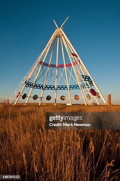 saamis teepee. - teepee stock pictures, royalty-free photos & images