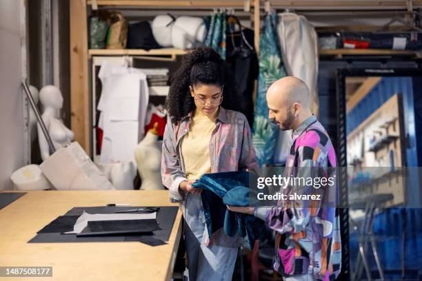 Dummy Guide Designs 139 Dummies Guide Stock Photos, High-Res Pictures, and Images - Getty ...