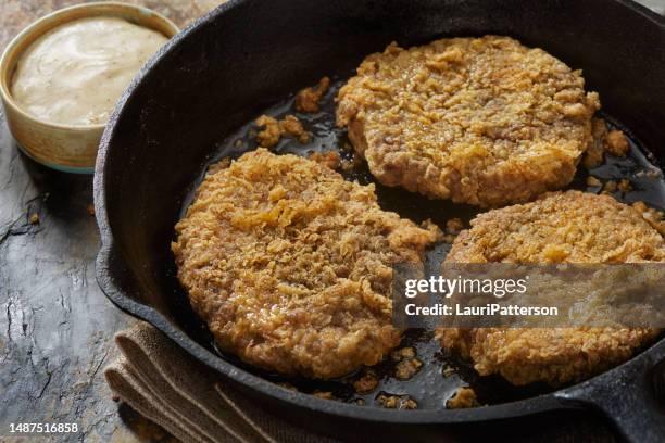 chicken fried steaks - round steak stock pictures, royalty-free photos & images