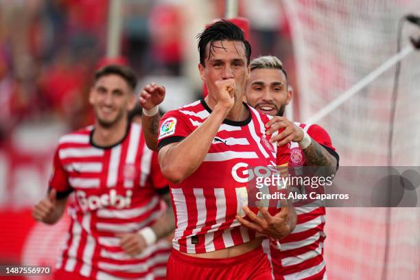 Bernardo Espinosa of Girona FC celebrates after scoring the team's first goal during the LaLiga Santander match between Girona FC and RCD Mallorca at...