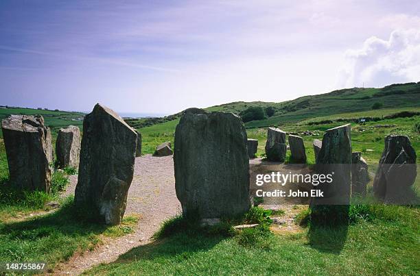 drombeg stone circle. - construcción megalítica fotografías e imágenes de stock