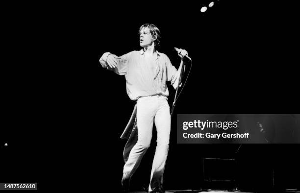 American Rock and Pop musician David Johansen performs onstage at the Palladium, New York, New York, August 20, 1979.