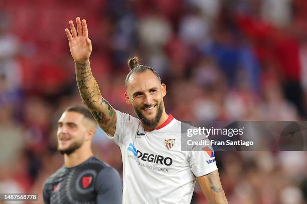 Nemanja Gudelj of Sevilla FC acknowledges the fans after the LaLiga Santander match between Sevilla FC and RCD Espanyol at Estadio Ramon Sanchez...
