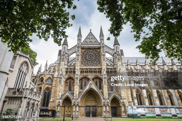 The side of Westminster Abbey seen in Greater London from the roadside.