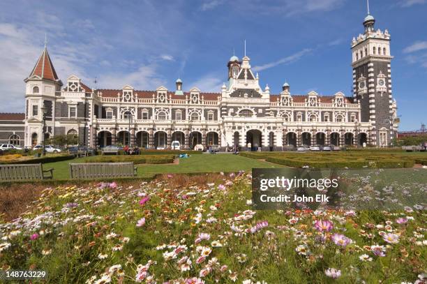 railway station. - dunedin foto e immagini stock