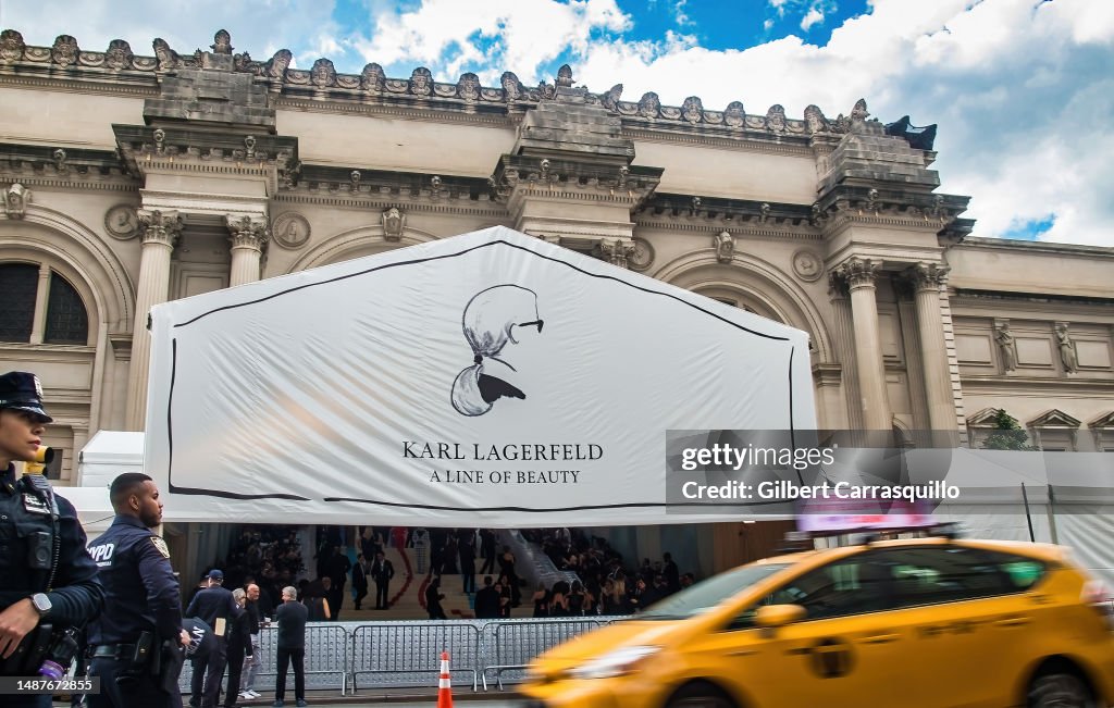 The 2023 Met Gala Celebrating "Karl Lagerfeld: A Line Of Beauty" - Street Sightings