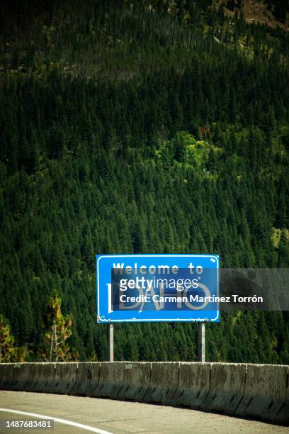 sign of idaho 'the gem state'. - idaho stock pictures, royalty-free photos & images
