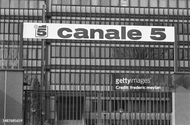 Vue extérieure du bâtiment de Canale 5 à Milan