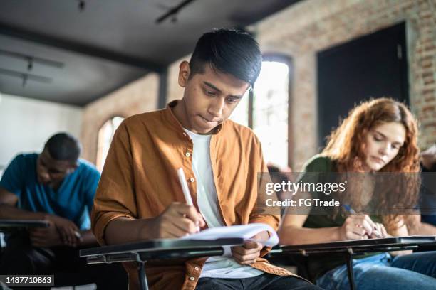 17,033 College Student Taking A Test Stock Photos, High-Res Pictures ...