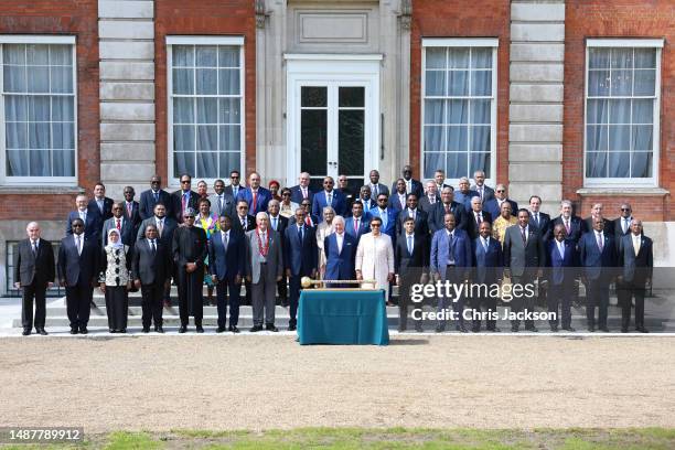 King Charles III poses with Commonwealth leaders at the Commonwealth heads of government leaders meeting at Marlborough House on May 05, 2023 in...