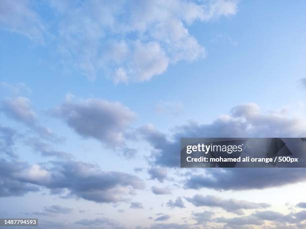 the sky is clear with clouds,moharam bek,alexandria governorate,egypt - sky only 個照片及圖片檔