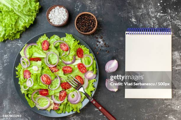 top view fresh vegetable salad with green salad onions and tomatoes on gray background meal salad food diet ripe color health photo - green salad ストックフォトと画像