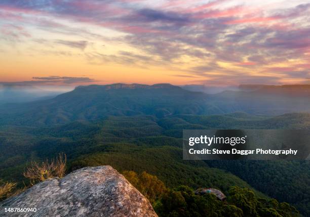 sublime point sunset - blue mountains australia stock pictures, royalty-free photos & images