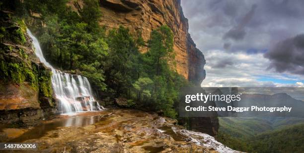 katoomba falls panorama - katoomba falls stock pictures, royalty-free photos & images