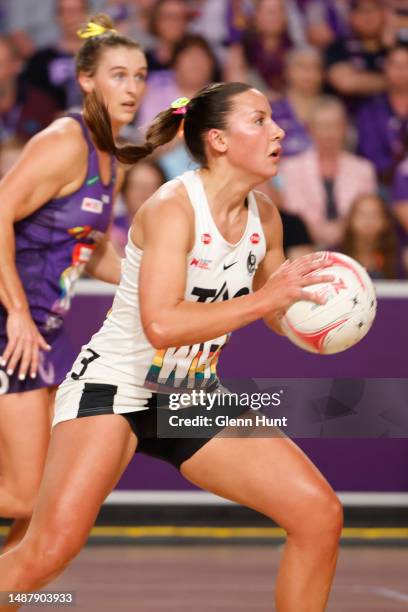 Kelsey Browne of the Magpies with the ball during the round eight Super Netball match between Queensland Firebirds and Collingwood Magpies at Nissan...