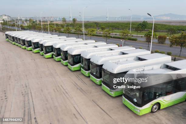 hydrogen fuel cell bus - natural gas bus stock pictures, royalty-free photos & images