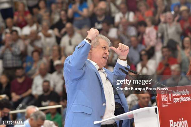 The secretary general of the PSRM-PSOE and socialist candidate for the presidency of the community, Jose Velez, speaks at a pre-campaign event at the...