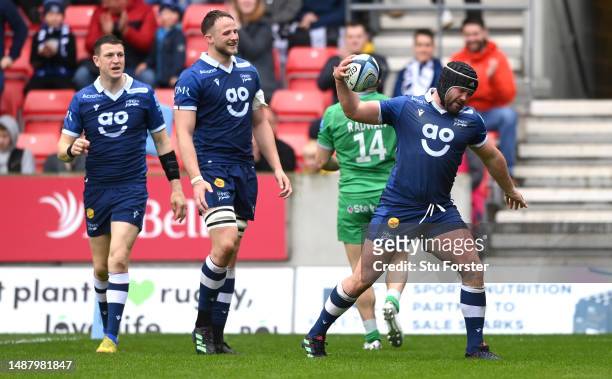 Sale prop Bevan Rodd celebrates by spiking the ball after scoring the 4h try during the Gallagher Premiership Rugby match between Sale Sharks and...