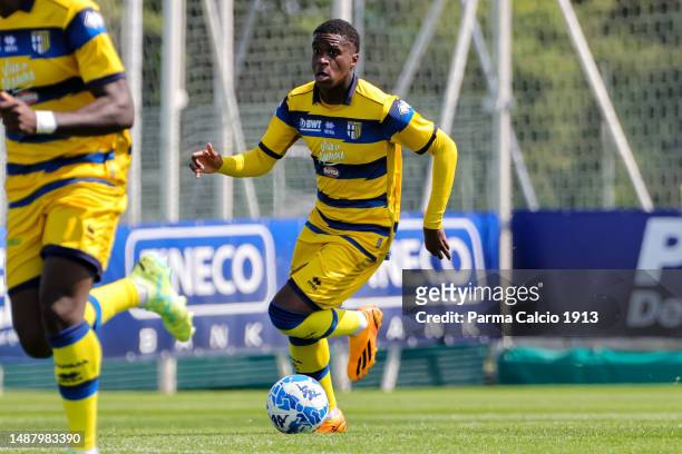 Nathan Buyani runs with the ball during the Primavera 2 match between Parma Calcio and Spal on May 06, 2023 in Collecchio, Italy.