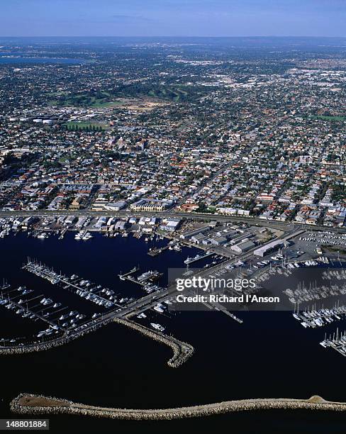 fremantle, perth's port, lies at the mouth of the swan river, western australia - fremantle foto e immagini stock