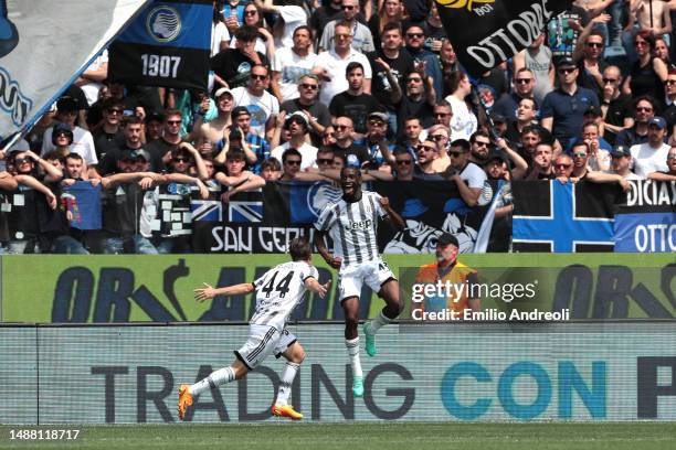 Samuel Iling-Junior of Juventus celebrates after scoring the team's first goal with teammate Nicolo Fagioli during the Serie A match between Atalanta...