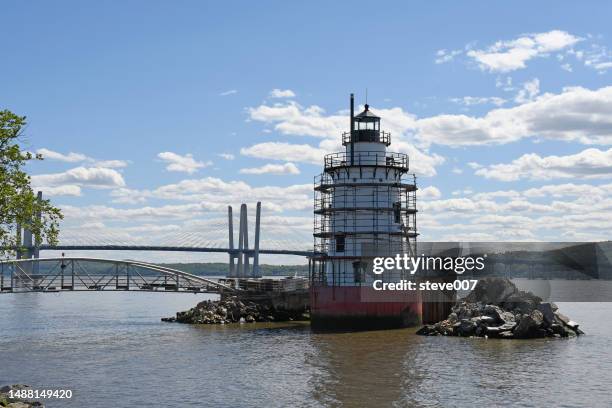 restoration of the tarrytown lighthouse also known as the sleepy hollow lighthouse. - tarrytown stock pictures, royalty-free photos & images