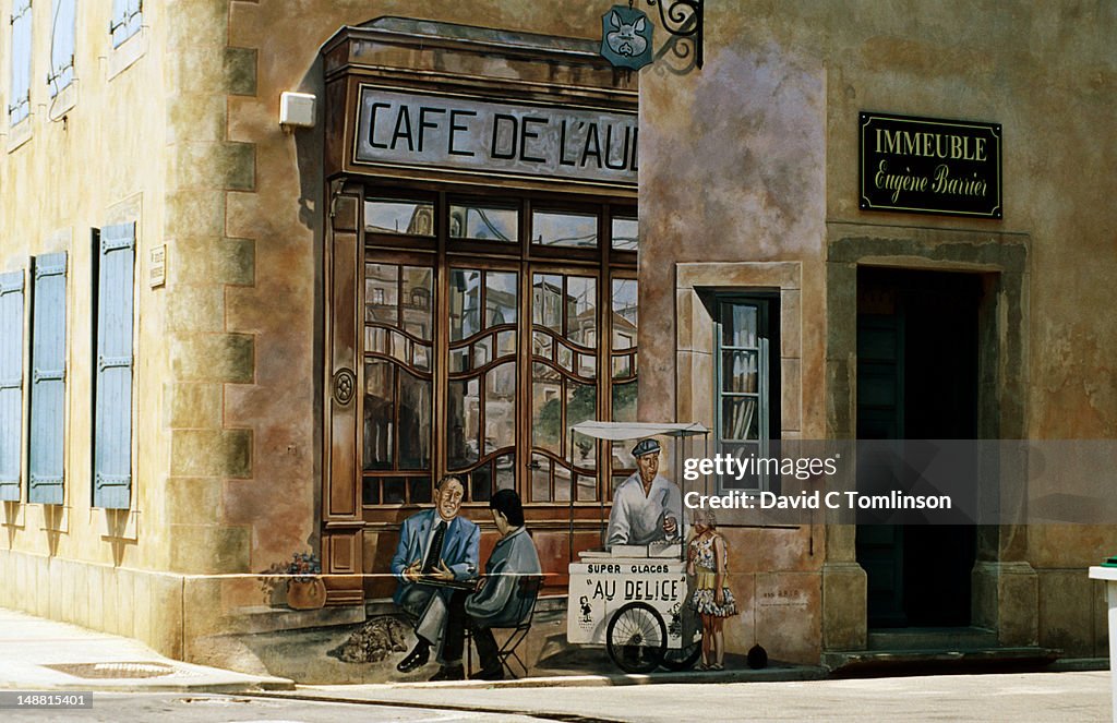 Trompe l'oeil mural of cafe scene, Puicheric.