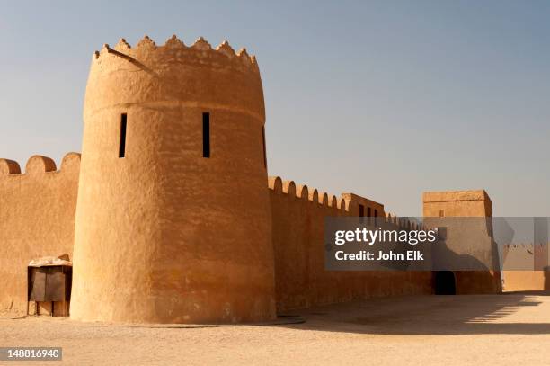 riffa fort. - bahrain fort stock pictures, royalty-free photos & images