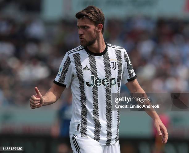 Daniele Rugani of Juventus gestures during the Serie A match between Atalanta BC and Juventus at Gewiss Stadium on May 07, 2023 in Bergamo, Italy.