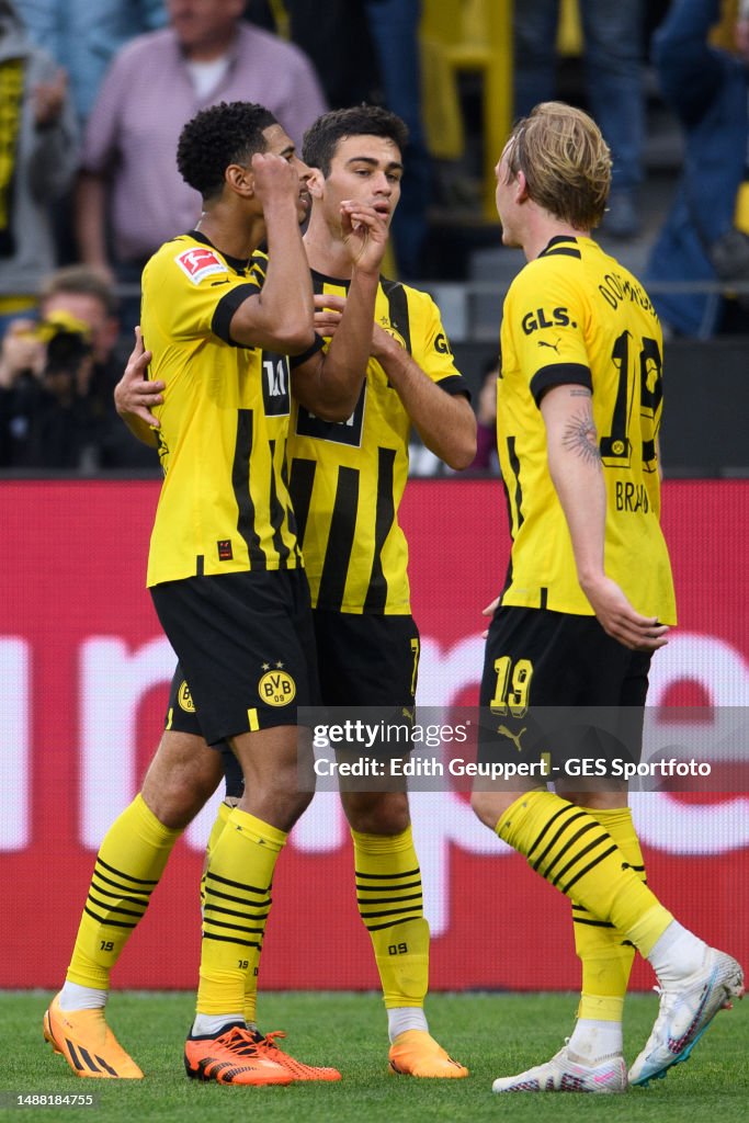 Borussia Dortmund v VfL Wolfsburg - Bundesliga