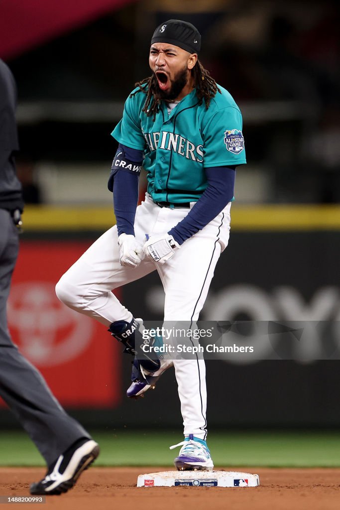 Eugenio Suarez of the Seattle Mariners celebrates a run against the... News Photo - Getty Images Eugenio Suarez of the Seattle Mariners celebrates a run against the... News Photo - Getty Images