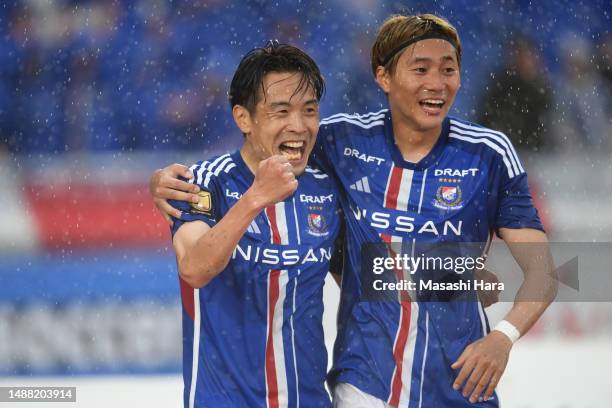 Kota Mizunuma of Yokohama F.Marinos celebrates the fourth goal during the J.LEAGUE Meiji Yasuda J1 12th Sec. Match between Yokohama F･Marinos and...