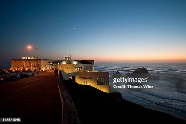 cliff house overlooking ocean beach. - cliff house san francisco stock pictures, royalty-free photos & images