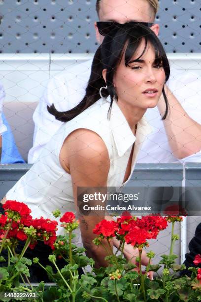 Singer Aitana attends the Men's Singles Final Match between Carlos Alcaraz of Spain and Jan-Lennard Struff of Germany during the Mutua Madrid Open at...
