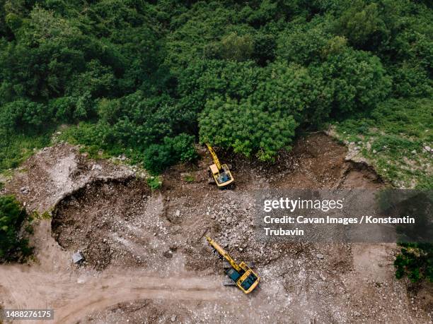 aerial view of an excavator - archaeology dig stock pictures, royalty-free photos & images