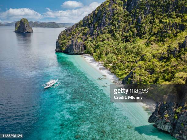philippines palawan el nido entalula island small paradise beach - mlenny stock pictures, royalty-free photos & images