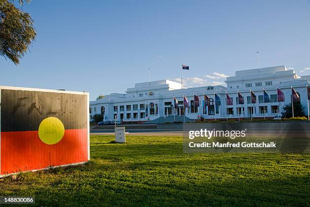 aboriginal tent embassy at the old parliament house. - australian embassy stock pictures, royalty-free photos & images
