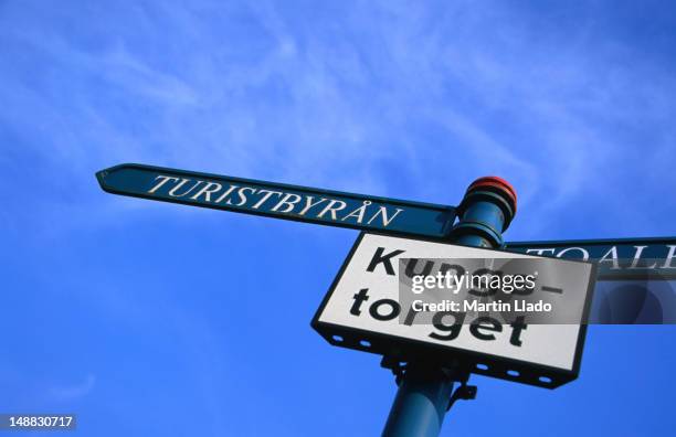 sign pointing to tourist office. - helsingborg if stock pictures, royalty-free photos & images