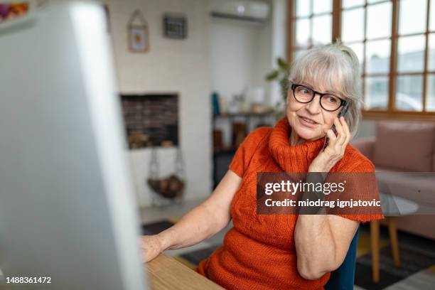 Person Using Desktop Computer At Home Photos and Premium High Res ...