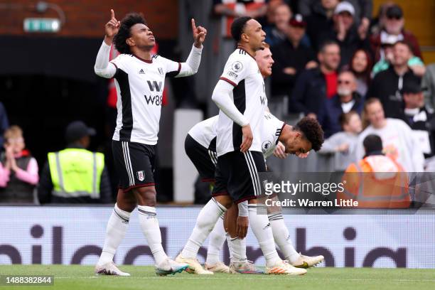 Willian of Fulham celebrates after scoring the team's fifth goal during the Premier League match between Fulham FC and Leicester City at Craven...