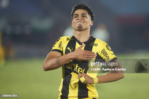 Matias Arezo of Peñarol celebrates after scoring the team´s second goal during a Torneo Apertura 2023 match between Peñarol and Racing on May 08,...